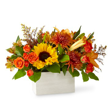 Golden Hour Centerpiece – Ebb and Flow Flowers